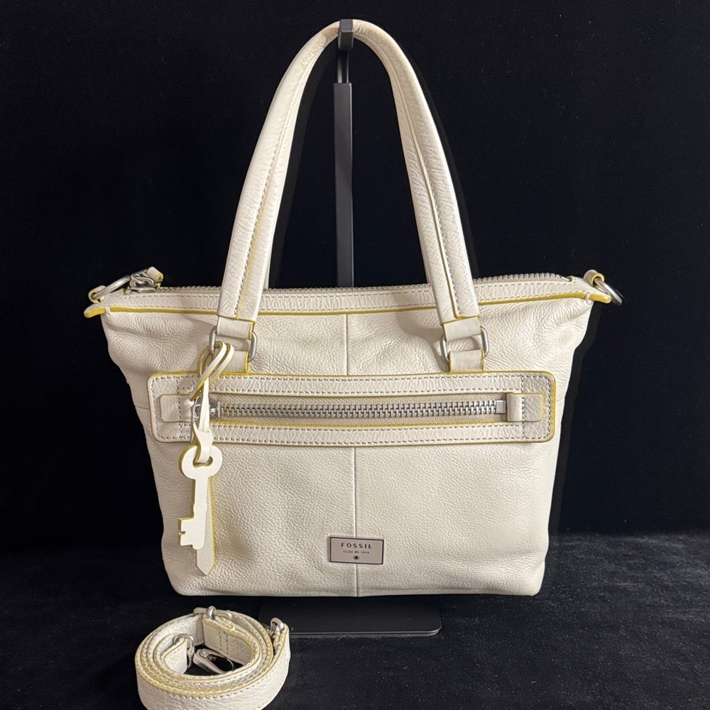 Fossil Soft Leather Cream Shoulder Bag